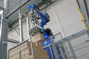 Smart Parcel Picker robot for depalletizing and unloading of parcels