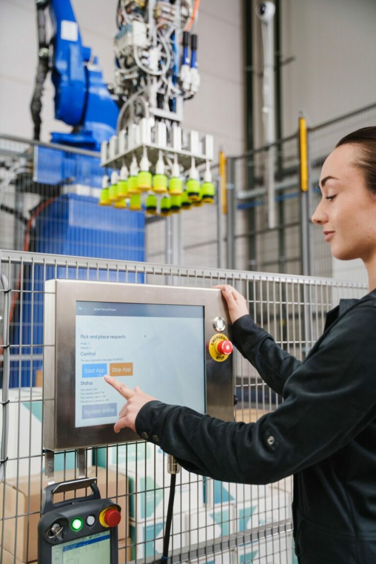 Smart Robotics - Trusted Palletizing & Robotic Picking Solutions